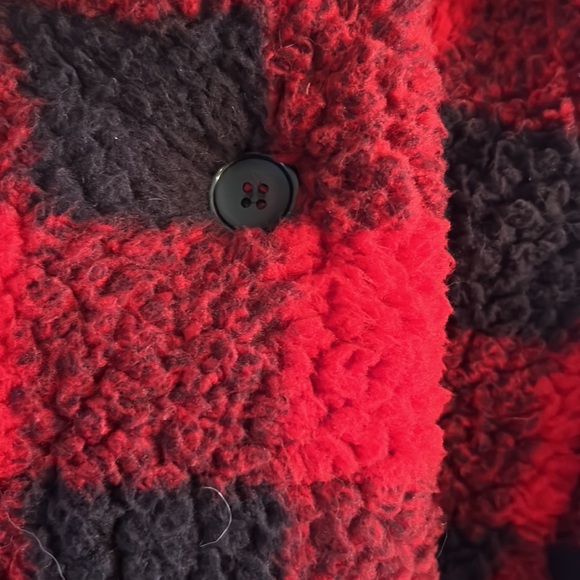 Ladies”kookaburra” size M/L very generous two pockets sleeves have thumb holes. - Picture 4 of 11